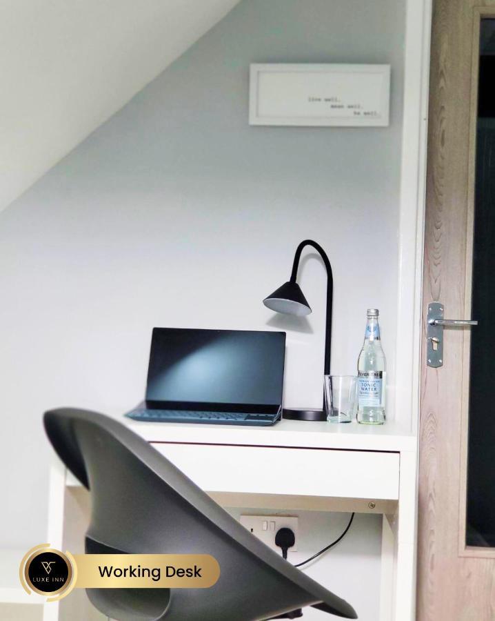 Nr Birmingham City Centre, 5 Bed, Luxe Inn エクステリア 写真