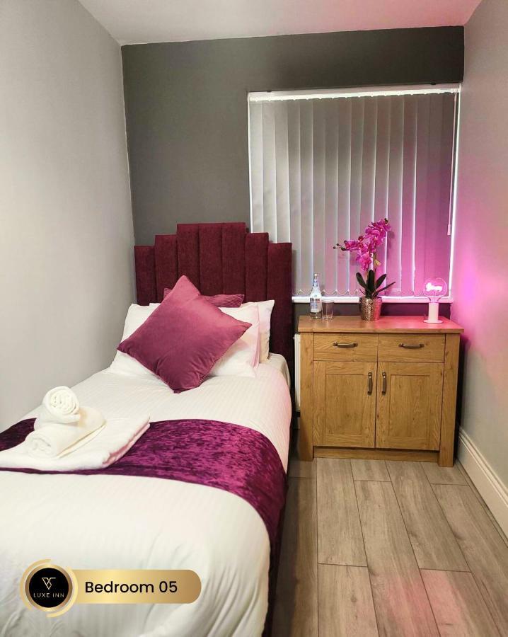 Nr Birmingham City Centre, 5 Bed, Luxe Inn エクステリア 写真