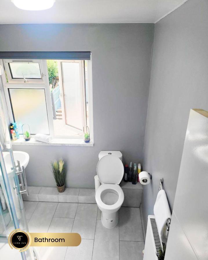 Nr Birmingham City Centre, 5 Bed, Luxe Inn エクステリア 写真